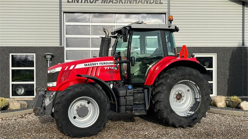 Massey Ferguson 7718 Dyna VT Med frontlift og frontPTO - Traktor: das Bild 1 Massey Ferguson 7718 Dyna VT Med frontlift og frontPTO - Traktor: das Bild 1