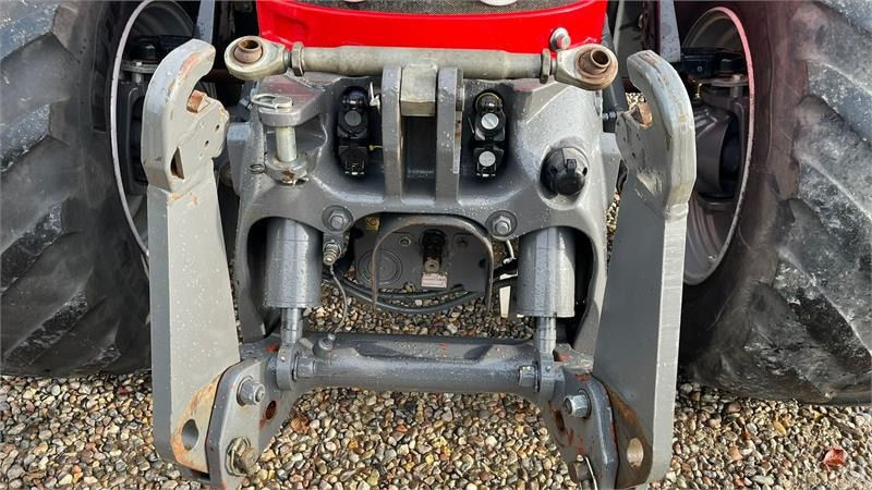 Massey Ferguson 7718 Dyna VT Med frontlift og frontPTO - Traktor: das Bild 4 Massey Ferguson 7718 Dyna VT Med frontlift og frontPTO - Traktor: das Bild 4