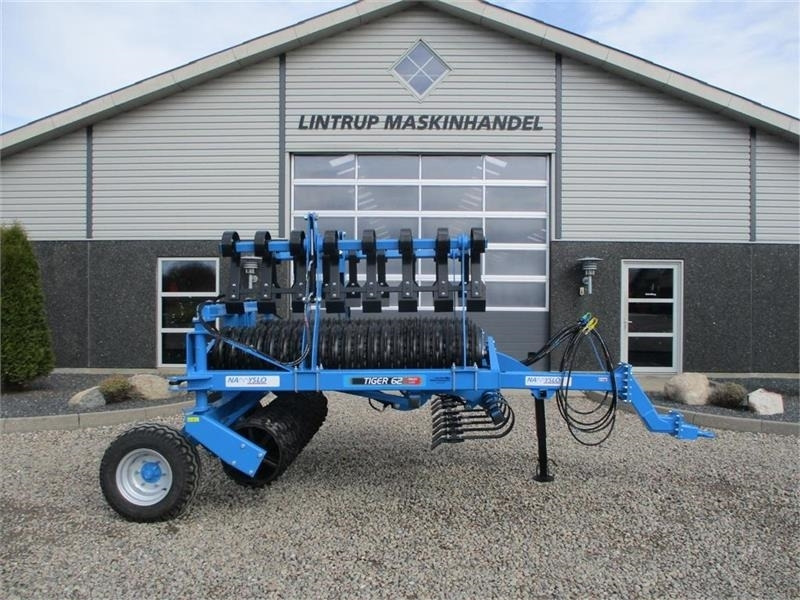 Namyslo Tiger 620 med hydraulisk lammelplanke / plannerpla - Ackerwalze: das Bild 1 Namyslo Tiger 620 med hydraulisk lammelplanke / plannerpla - Ackerwalze: das Bild 1