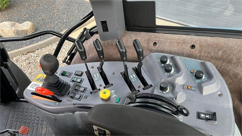 New Holland 8970 Velholdt super stærk traktor - Traktor: das Bild 5 New Holland 8970 Velholdt super stærk traktor - Traktor: das Bild 5