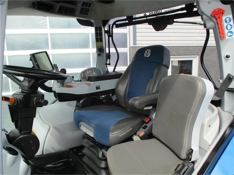 New Holland T7.230 AutoCommand, meget velholdt traktor - Traktor: das Bild 3 New Holland T7.230 AutoCommand, meget velholdt traktor - Traktor: das Bild 3