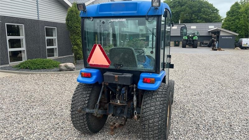 Traktor New Holland TC35DA: das Bild 16