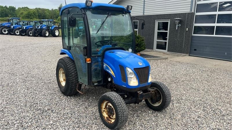 Traktor New Holland TC35DA: das Bild 18