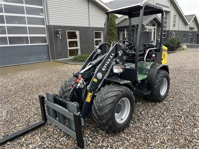 Hoflader Pitbull X24-26V med lyspakke, 400mm hjulmontering og palle: das Bild 17