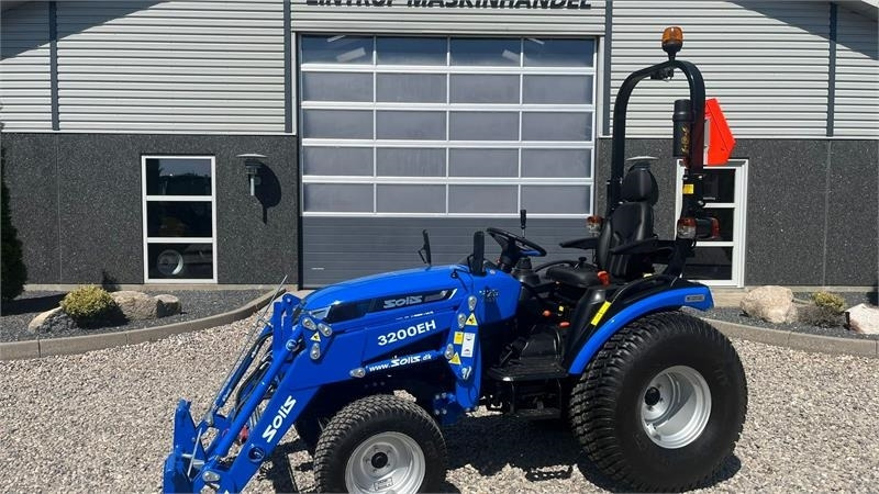 Solis H26 HST Turfdæk og Frontlæsser - Traktor: das Bild 1 Solis H26 HST Turfdæk og Frontlæsser - Traktor: das Bild 1