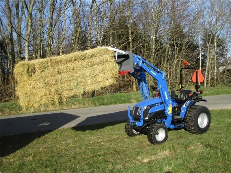 Solis S26 6+2 gearmaskine med servostyring og frontlæsse - Traktor: das Bild 1 Solis S26 6+2 gearmaskine med servostyring og frontlæsse - Traktor: das Bild 1