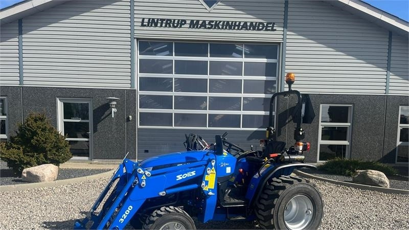 Solis S26 6x2 med fuldhydraulisk frontlæsser og brede In - Traktor: das Bild 1 Solis S26 6x2 med fuldhydraulisk frontlæsser og brede In - Traktor: das Bild 1