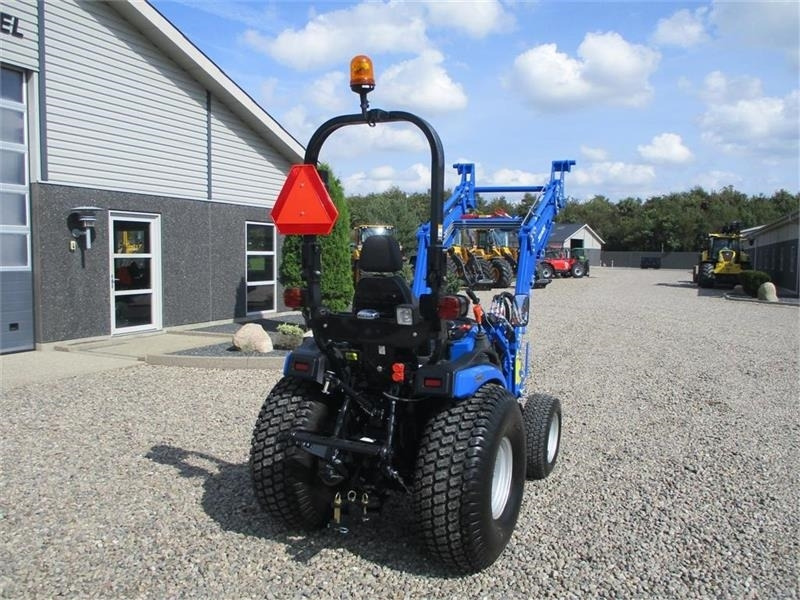 Traktor Solis S26 Shuttle XL 9+9 med turfhjul og frontlæsser: das Bild 14