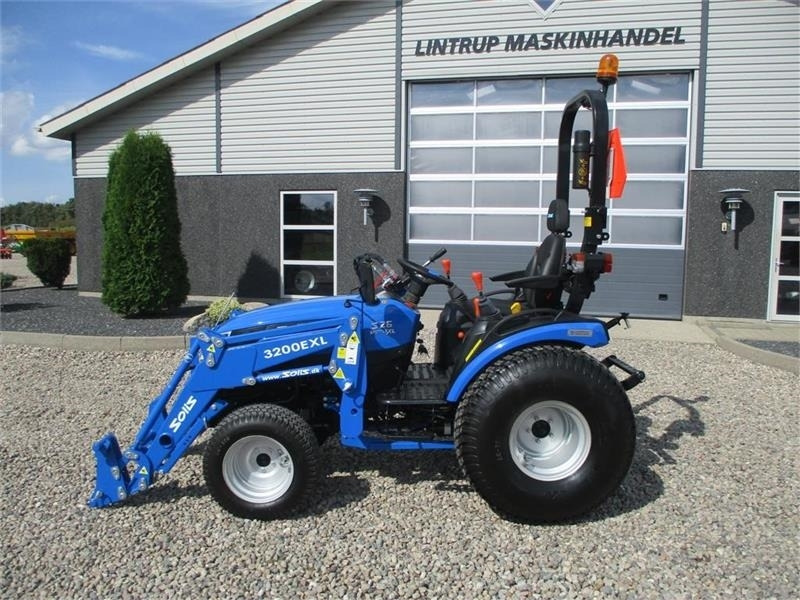 Traktor Solis S26 Shuttle XL 9+9 med turfhjul og frontlæsser: das Bild 10