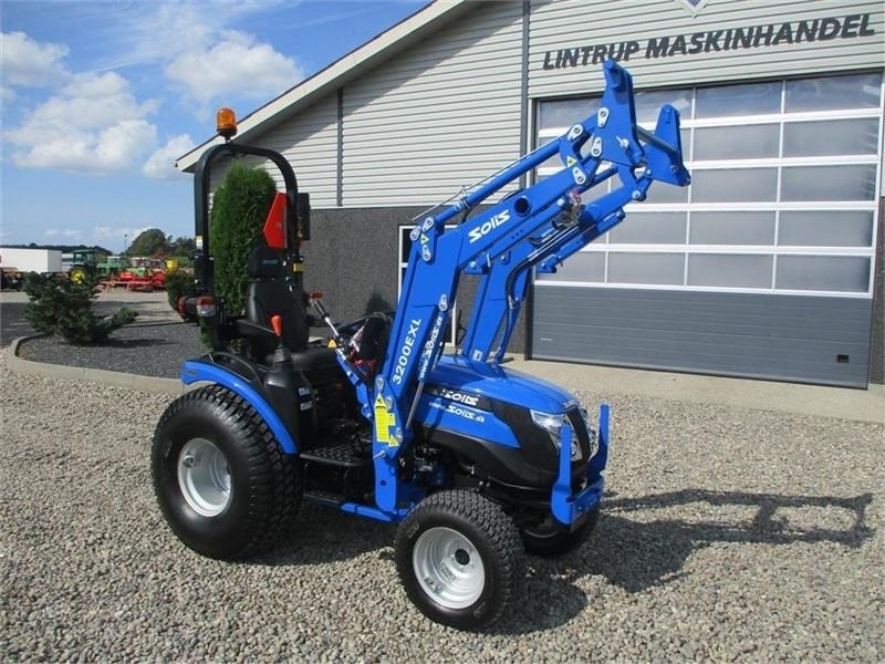 Traktor Solis S26 Shuttle XL 9+9 med turfhjul og frontlæsser: das Bild 16