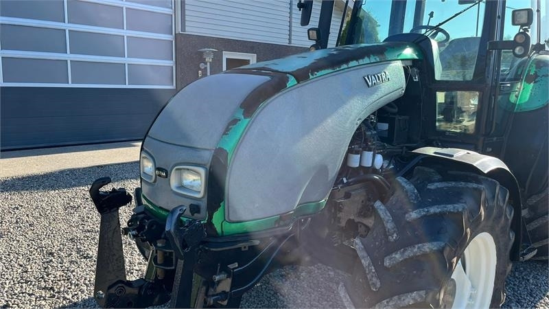 Valtra T130 med 3.5ton frontlift - Traktor: das Bild 4 Valtra T130 med 3.5ton frontlift - Traktor: das Bild 4