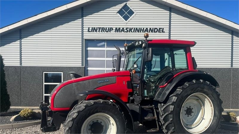 Valtra T171 Frontlift og fuld affjedring - Traktor: das Bild 1 Valtra T171 Frontlift og fuld affjedring - Traktor: das Bild 1
