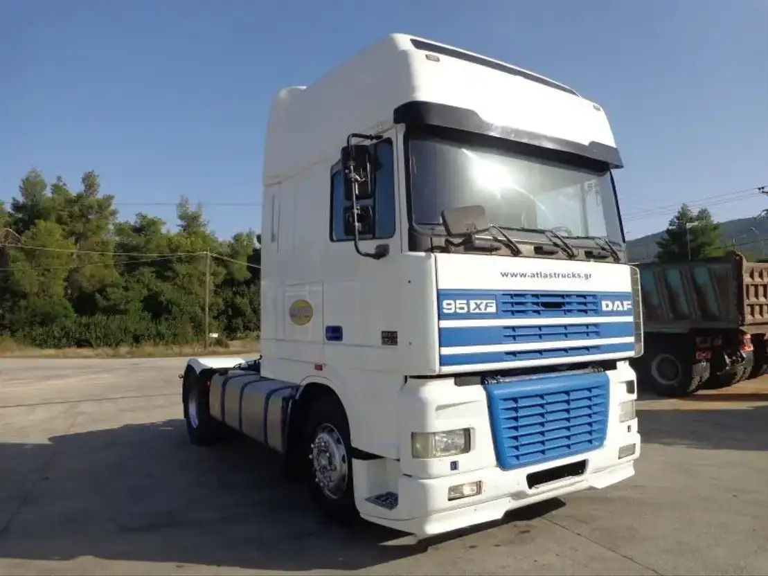 DAF XF 480 DAF XF.480 4X2 Super Space Intarder - Sattelzugmaschine: das Bild 2 DAF XF 480 DAF XF.480 4X2 Super Space Intarder - Sattelzugmaschine: das Bild 2