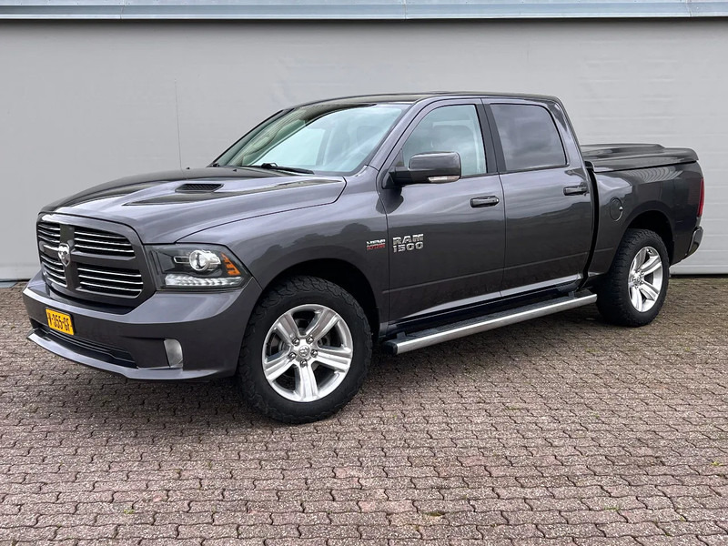 Dodge Ram 1500 V8 5.7 HEMI/FULL OPTIONS/116DKM!!LUCHVERING! - Pick-up, Transporter mit Doppelkabine: das Bild 1 Dodge Ram 1500 V8 5.7 HEMI/FULL OPTIONS/116DKM!!LUCHVERING! - Pick-up, Transporter mit Doppelkabine: das Bild 1