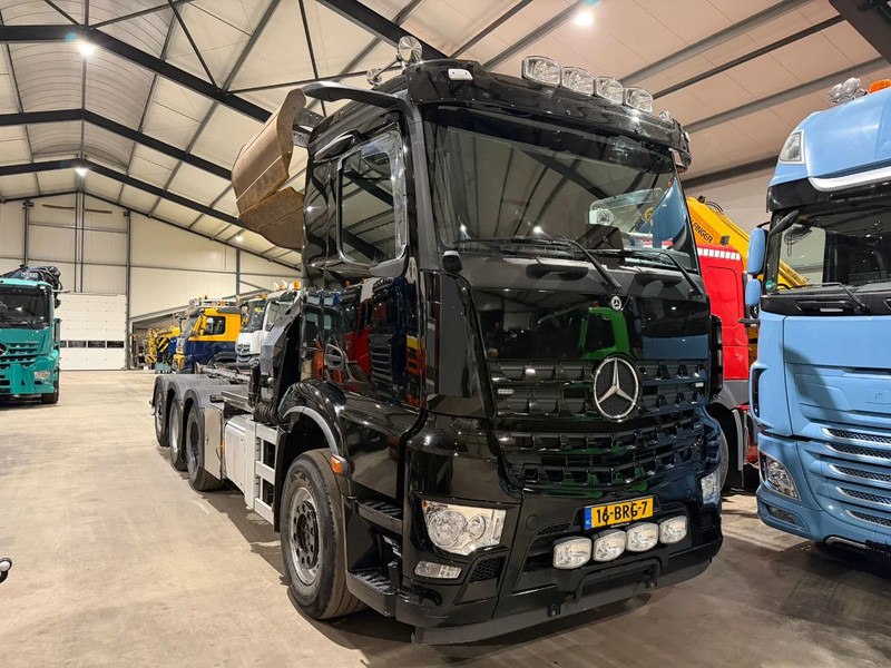 Mercedes-Benz Arocs COMING SOON!! 3745 Z-crane/HOOK, 2021!! TOP!! - Abrollkipper, Autokran: das Bild 1 Mercedes-Benz Arocs COMING SOON!! 3745 Z-crane/HOOK, 2021!! TOP!! - Abrollkipper, Autokran: das Bild 1