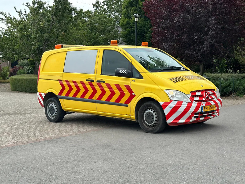 Mercedes-Benz Vito 113 CDI AUTOMAAT!!CONVOI EXCEPTIONNEL!!BEGELEIDINGSWAGEN!! - Kleintransporter: das Bild 1 Mercedes-Benz Vito 113 CDI AUTOMAAT!!CONVOI EXCEPTIONNEL!!BEGELEIDINGSWAGEN!! - Kleintransporter: das Bild 1