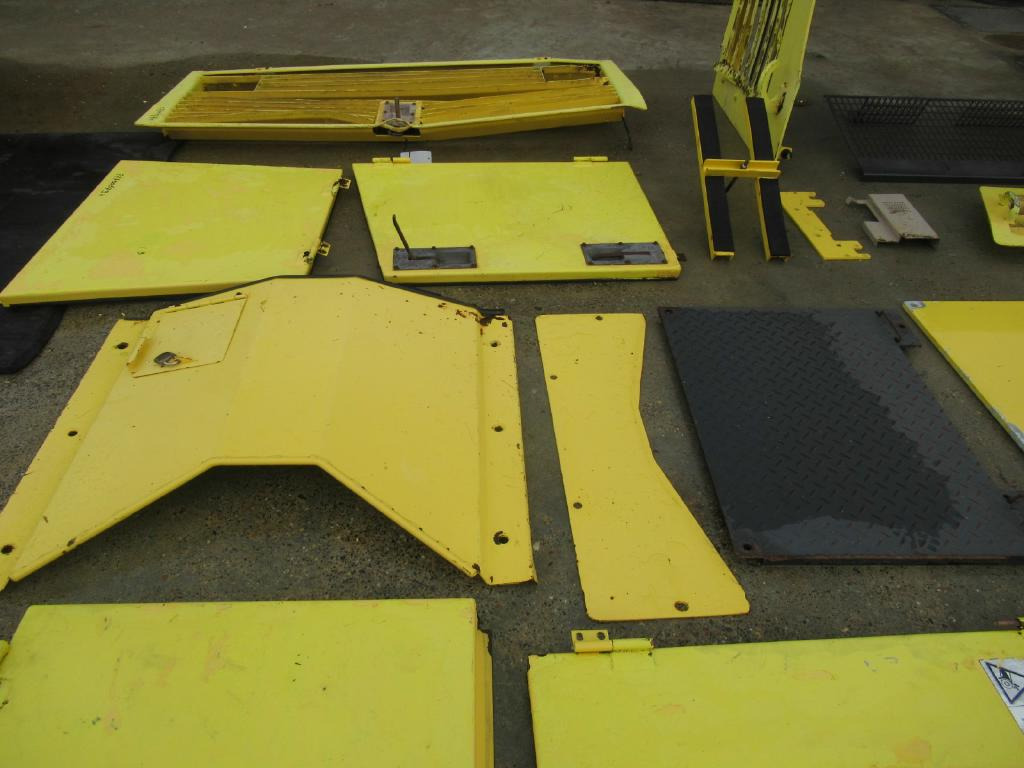 Bomag BC572RB - - Tür und Teile für Baumaschine: das Bild 4 Bomag BC572RB - - Tür und Teile für Baumaschine: das Bild 4