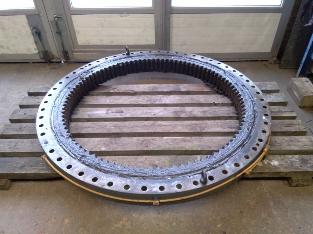 Liebherr 933403401 - Drehkranz für Baumaschine: das Bild 1 Liebherr 933403401 - Drehkranz für Baumaschine: das Bild 1