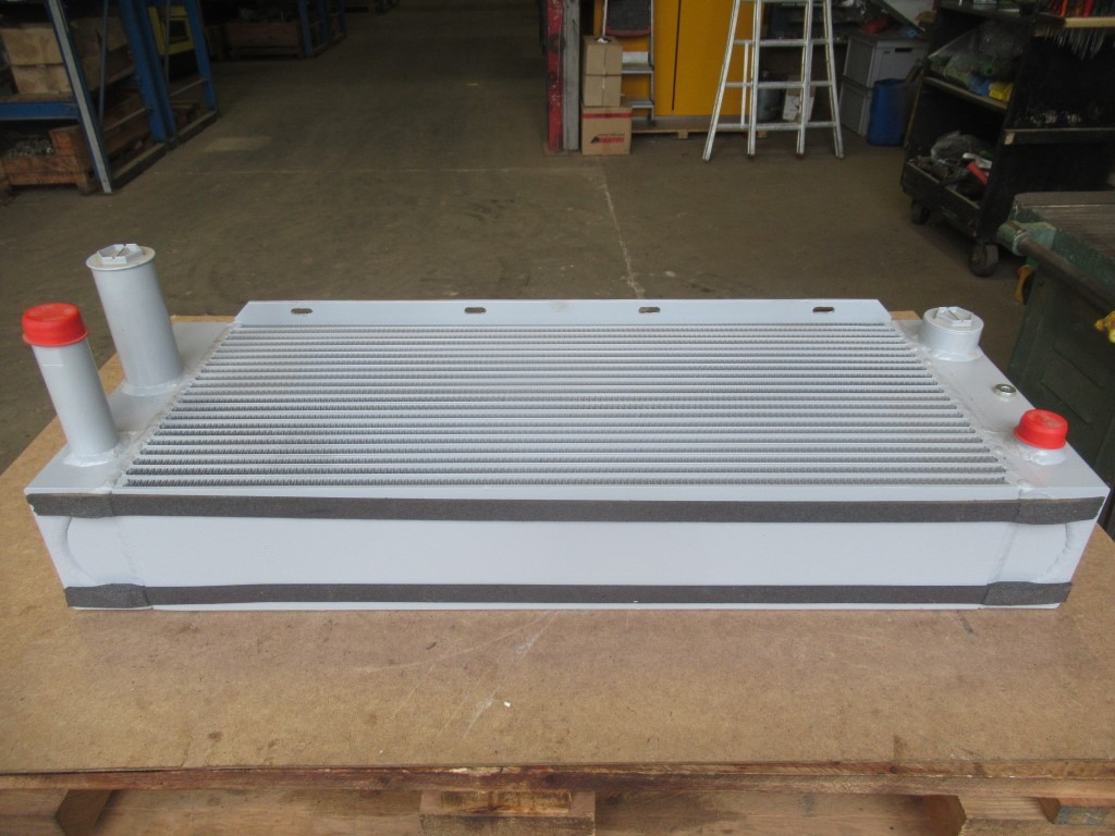 New Holland 6904525 - Kühlsystem für Landmaschine: das Bild 1 New Holland 6904525 - Kühlsystem für Landmaschine: das Bild 1