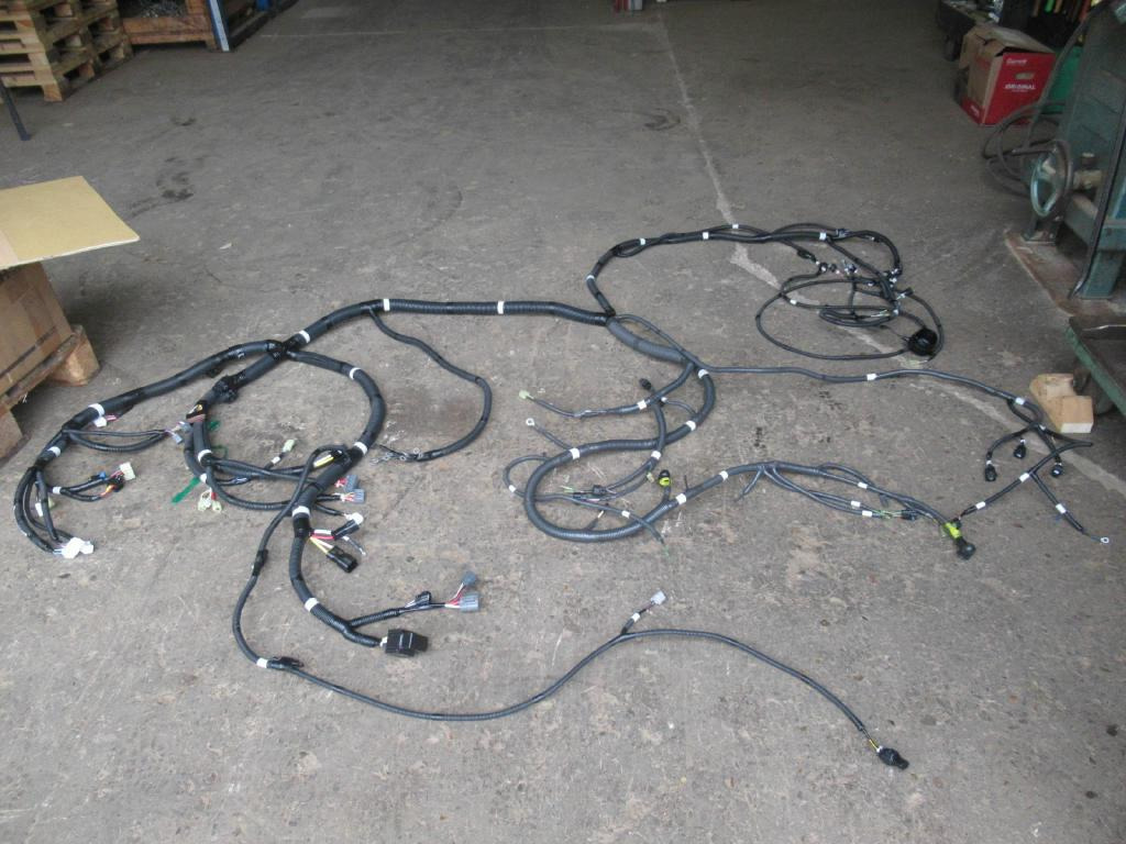 New Holland LF13E01056P2 - LF13E01056P1 - Kabel/ Kabelbaum für Baumaschine: das Bild 1 New Holland LF13E01056P2 - LF13E01056P1 - Kabel/ Kabelbaum für Baumaschine: das Bild 1