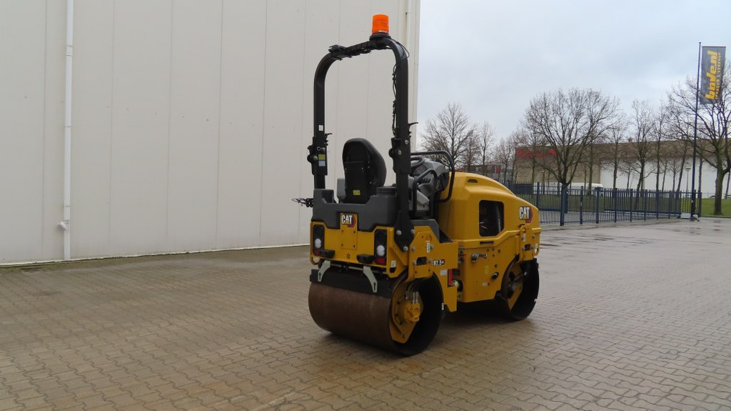Caterpillar CB 2.5 GC - Straßenwalze: das Bild 2 Caterpillar CB 2.5 GC - Straßenwalze: das Bild 2