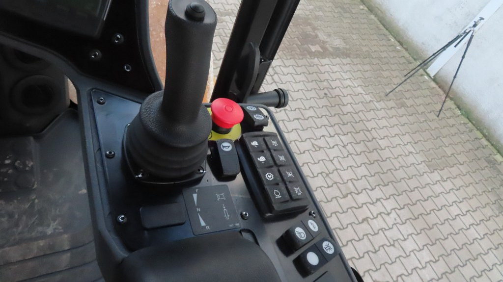 Walzenzug Caterpillar CS66B: das Bild 16