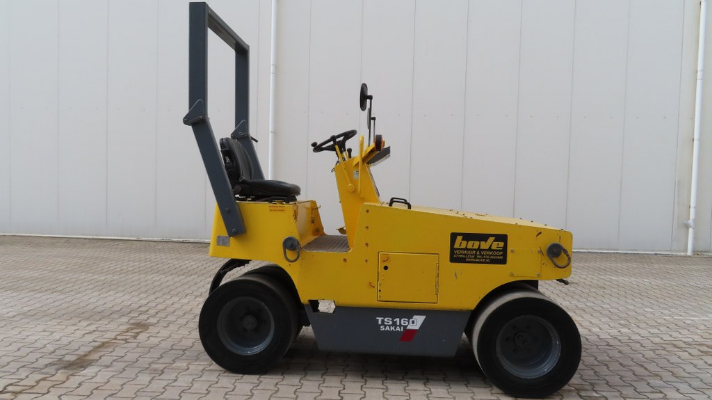 Sakai TS 160 - Gummiradwalze: das Bild 1 Sakai TS 160 - Gummiradwalze: das Bild 1