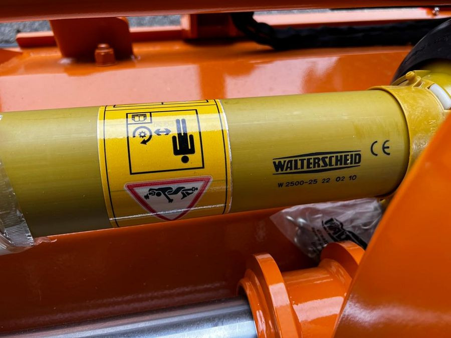 Berti DUAL 300 - Schlegelmäher/ Mulcher: das Bild 5 Berti DUAL 300 - Schlegelmäher/ Mulcher: das Bild 5