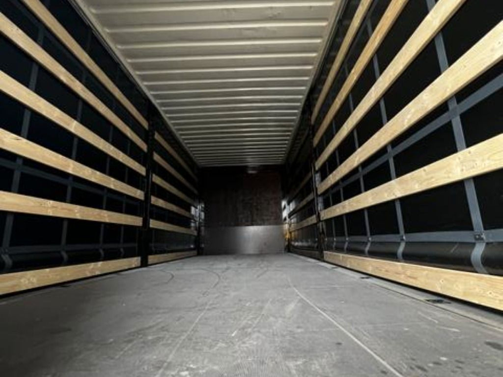 Krone Heck mit Portaltüren - Planenaufbau: das Bild 5 Krone Heck mit Portaltüren - Planenaufbau: das Bild 5