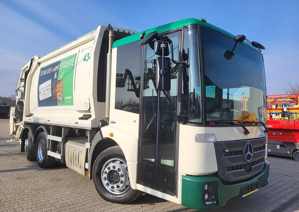Mercedes-Benz Mercedes-Benz Econic 2630 - Müllwagen: das Bild 2 Mercedes-Benz Mercedes-Benz Econic 2630 - Müllwagen: das Bild 2