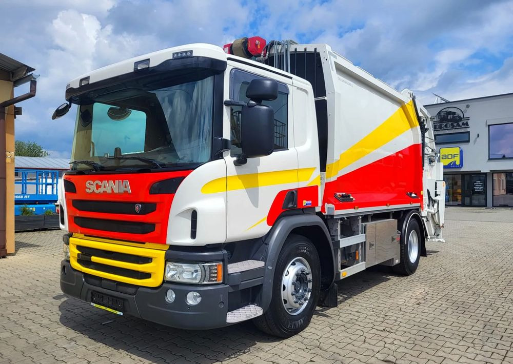 Scania P320 - Müllwagen: das Bild 1 Scania P320 - Müllwagen: das Bild 1