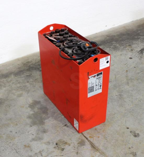 GRUMA 24 Volt 2 PzB 225 Ah - Batterie: das Bild 1 GRUMA 24 Volt 2 PzB 225 Ah - Batterie: das Bild 1