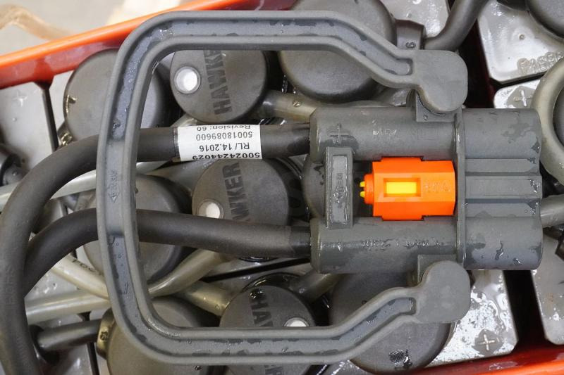 HAWKER 24 Volt 2 PzB 200 Ah - Batterie: das Bild 4 HAWKER 24 Volt 2 PzB 200 Ah - Batterie: das Bild 4