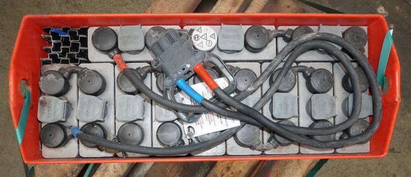 HAWKER 24 Volt 3 PzB 225 Ah - Batterie: das Bild 3 HAWKER 24 Volt 3 PzB 225 Ah - Batterie: das Bild 3