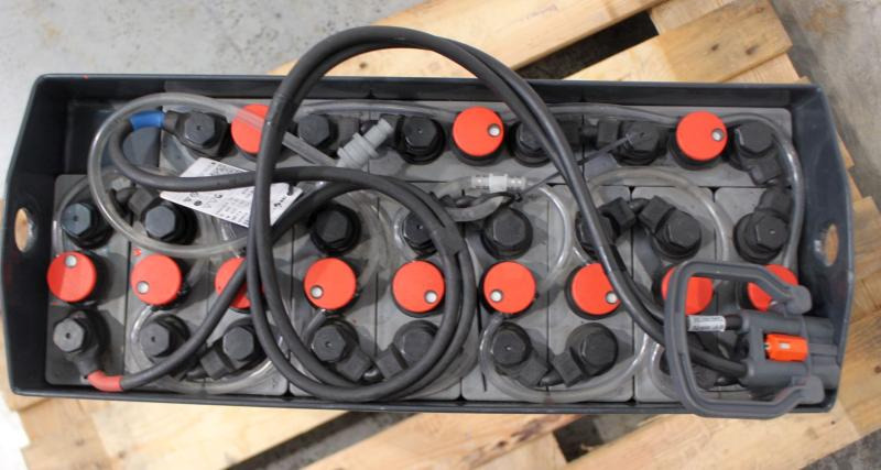 IBB 24 Volt 3 PzB 225 Ah - Batterie: das Bild 3 IBB 24 Volt 3 PzB 225 Ah - Batterie: das Bild 3
