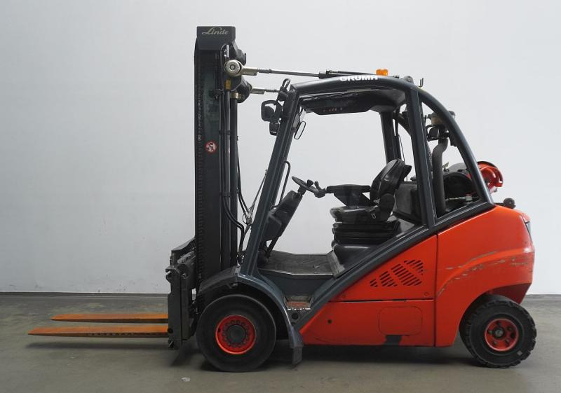 Linde H 35 T 393 - Treibgasstapler: das Bild 4 Linde H 35 T 393 - Treibgasstapler: das Bild 4