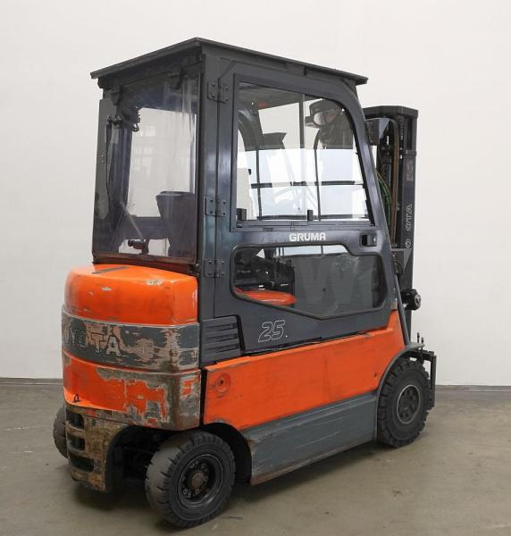Toyota 7FBMF25 - Elektrostapler: das Bild 2 Toyota 7FBMF25 - Elektrostapler: das Bild 2