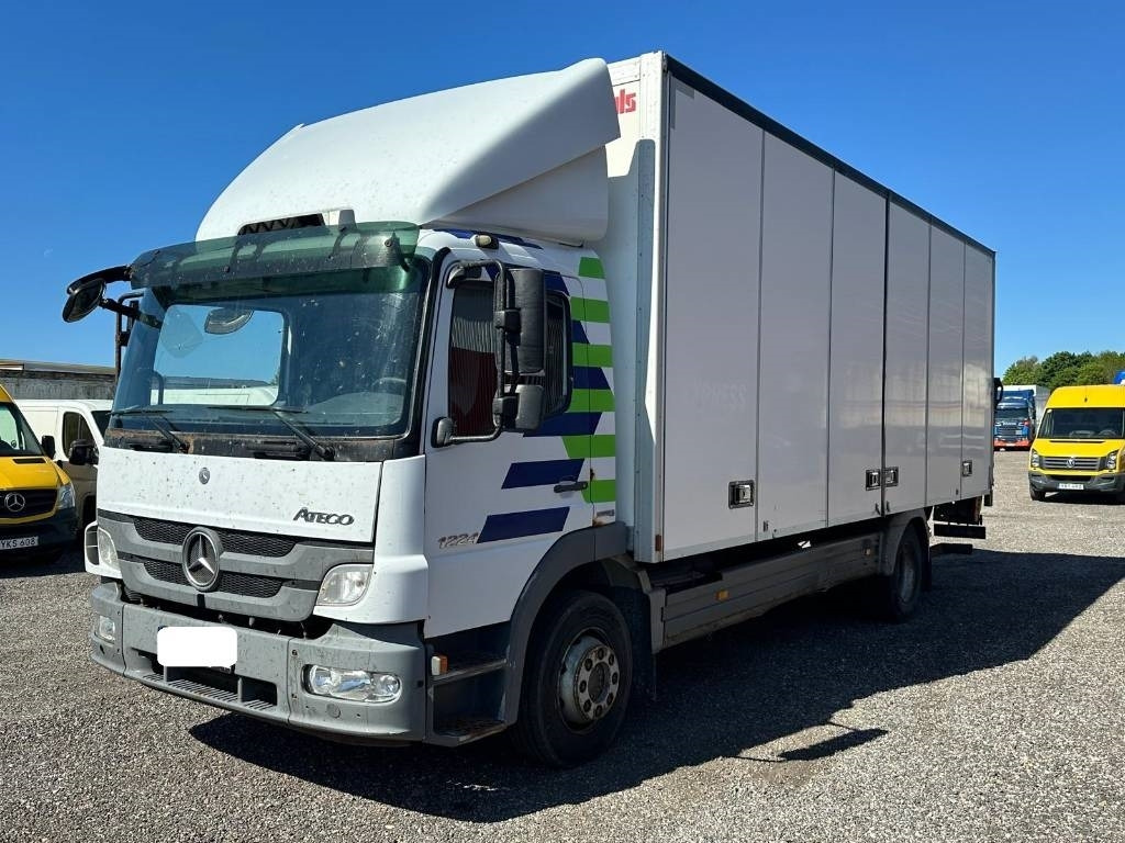 Mercedes-Benz 1224 L serie 5952 - Koffer LKW: das Bild 2 Mercedes-Benz 1224 L serie 5952 - Koffer LKW: das Bild 2