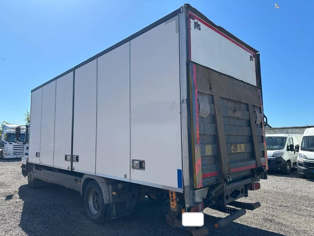 Mercedes-Benz 1224 L serie 5952 - Koffer LKW: das Bild 4 Mercedes-Benz 1224 L serie 5952 - Koffer LKW: das Bild 4