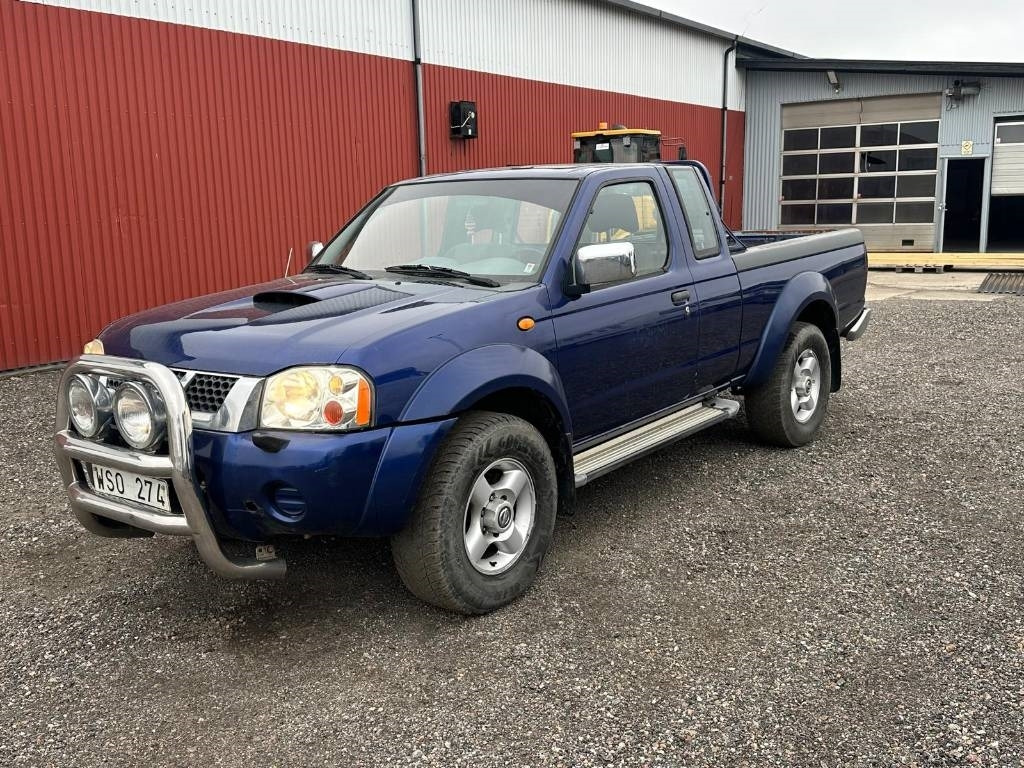 Nissan KING CAB OMB 4WD - PKW: das Bild 1 Nissan KING CAB OMB 4WD - PKW: das Bild 1