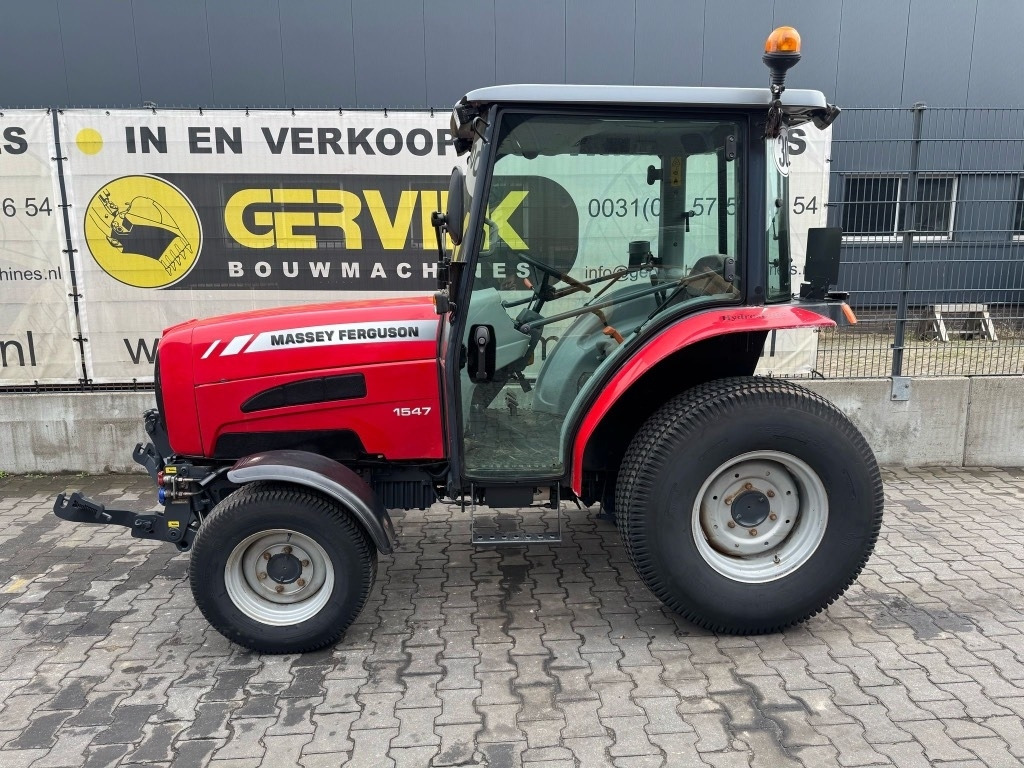 Massey Ferguson 1547 - Traktor: das Bild 1 Massey Ferguson 1547 - Traktor: das Bild 1