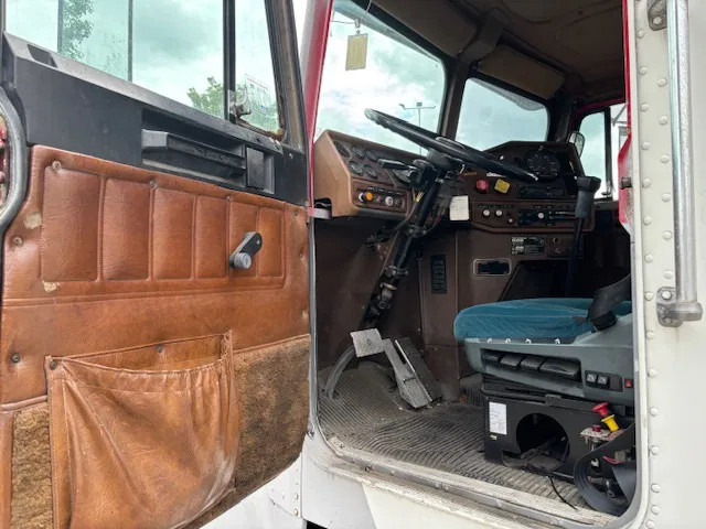 Fahrgestell LKW Freightliner 3 AXLE RIGID BODY chassis cabine: das Bild 12