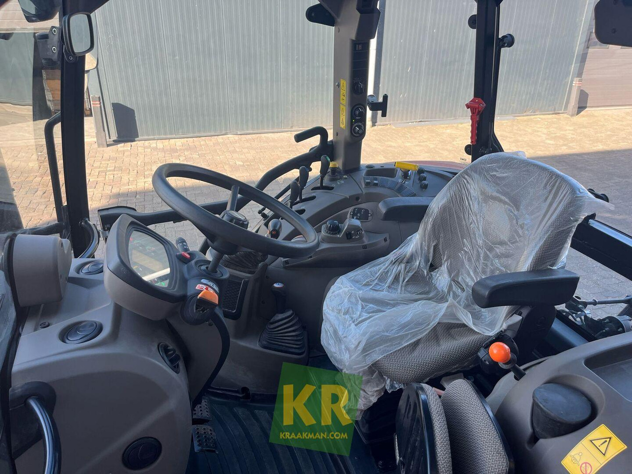 Farmall 120C Case IH International - Traktor: das Bild 5 Farmall 120C Case IH International - Traktor: das Bild 5