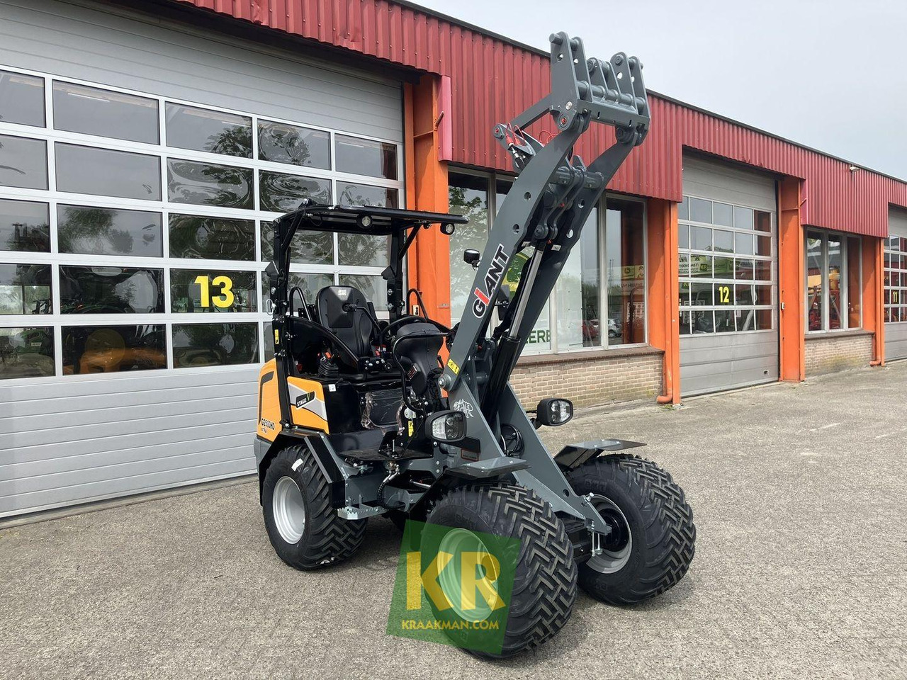 G2500 X-tra HD Giant - Hoflader: das Bild 3 G2500 X-tra HD Giant - Hoflader: das Bild 3