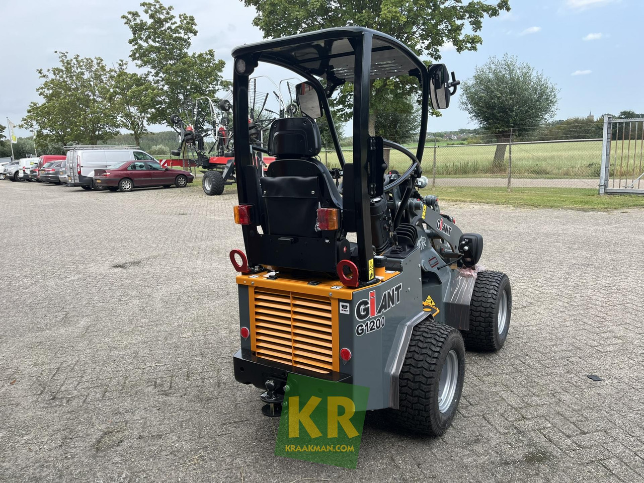 Giant G1200 - Hoflader: das Bild 4 Giant G1200 - Hoflader: das Bild 4