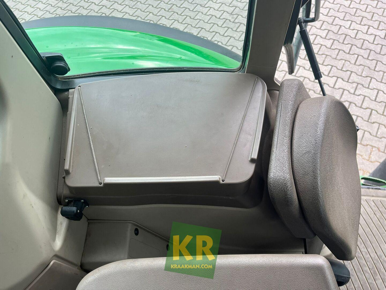 John Deere 6120M - Traktor: das Bild 3 John Deere 6120M - Traktor: das Bild 3