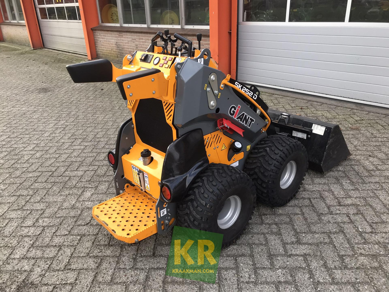 SK252D Giant - Hoflader: das Bild 4 SK252D Giant - Hoflader: das Bild 4