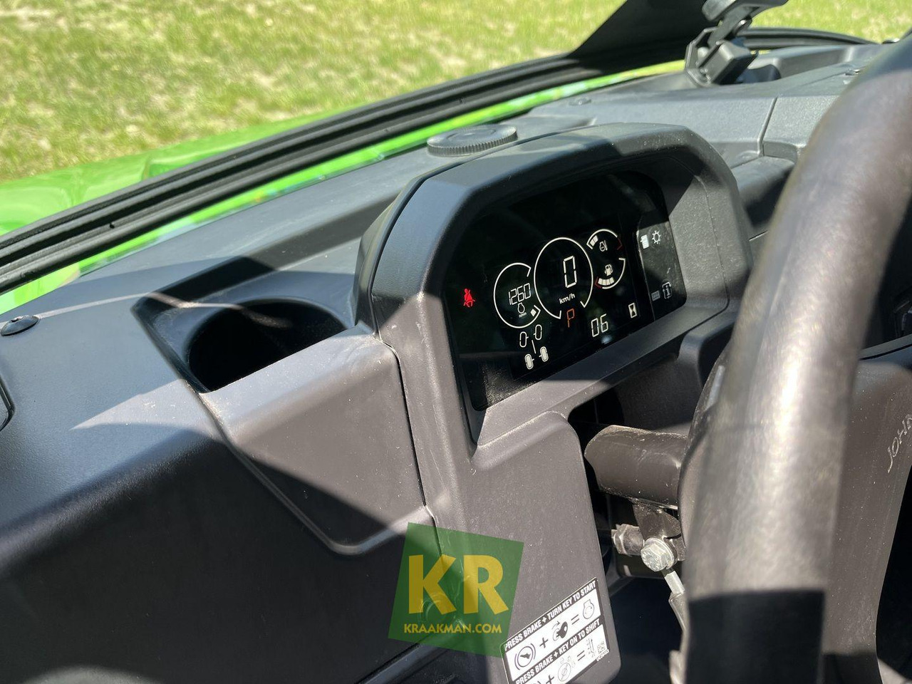 XUV875M John Deere - Quad: das Bild 2 XUV875M John Deere - Quad: das Bild 2