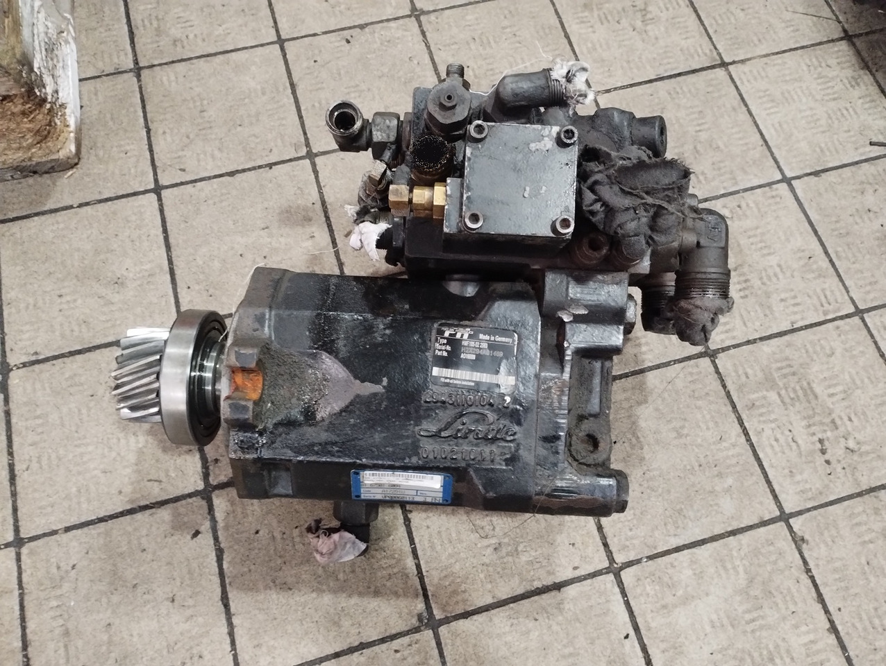 MAN POMPA ROZDZIELACZ NAPEDU HYDRODRIVE MAN TGA TGS 81676506105 81675016084 - Achse und Teile: das Bild 1 MAN POMPA ROZDZIELACZ NAPEDU HYDRODRIVE MAN TGA TGS 81676506105 81675016084 - Achse und Teile: das Bild 1