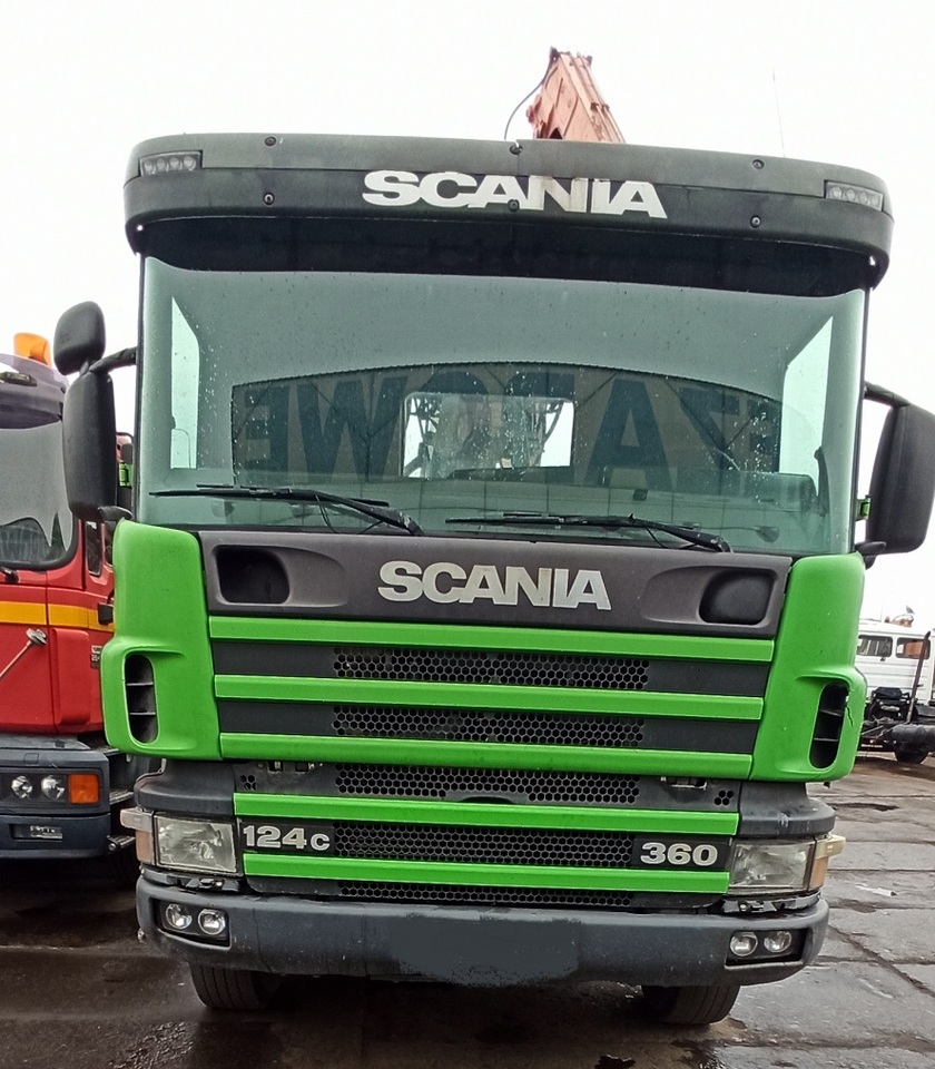 SCANIA P124 360 6x6 - Fahrgestell LKW: das Bild 1 SCANIA P124 360 6x6 - Fahrgestell LKW: das Bild 1